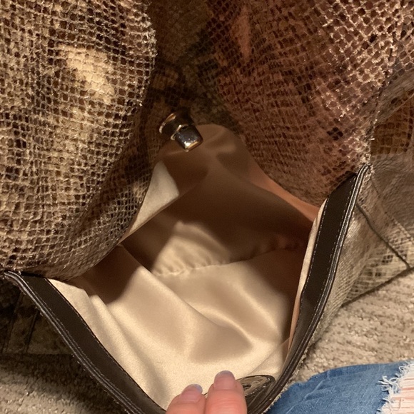 Coach purse - Picture 4 of 10